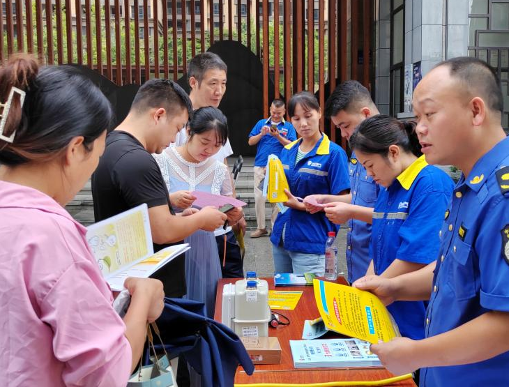 洞口县城管局：燃气安全进社区 平安护航迎双节 优化营商注活力