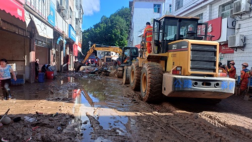 我省交通运输部门全力抢通道路