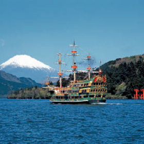 芦ノ湖と富士山