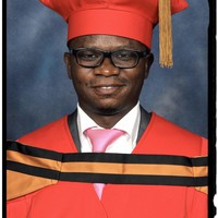 Dr Chris  Owusu-Ansah