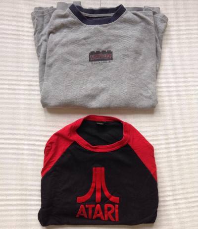 #LEGOLAND heather gray #sweatshirt, #ATARI red felt on black with red half sleeves & collar #tshirt — both men’s large (mislabeled medium).
Free to a good home.
#ThePurgeProject #tpurgeproject 9/100.
#mens #clothing #tpurgeproject2016 #nofilter