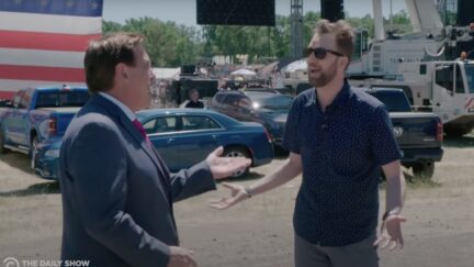 Jordan Klepper confronts Mike Lindell