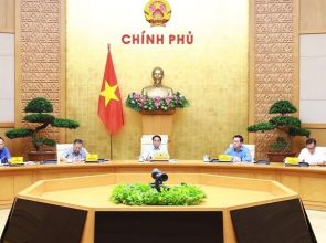 Vietnam PM Chinh chairs meeting on East Sea and island affairs