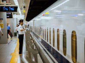 Japan to launch self-driving trains in 2028