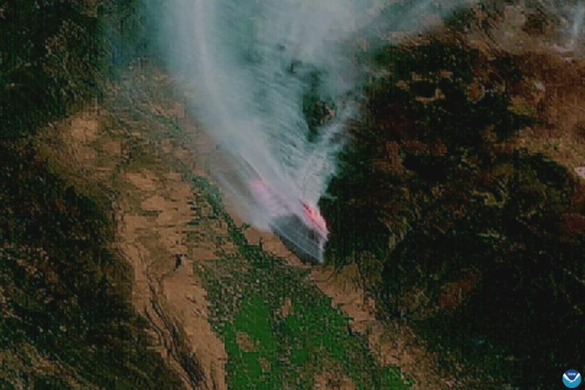 Plumes billow from California's Park fire