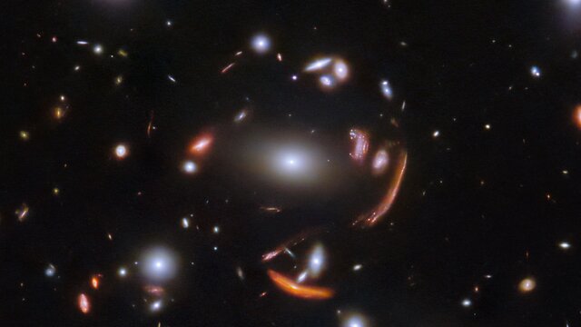 Pan of galaxy cluster SDSS J1226+2152