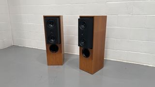 KEF Reference 104/2 floorstanding speakers