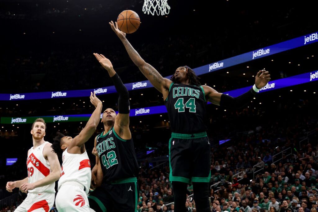 Celtics turn back clock to last season, sizing up and clamping down in throttling Raptors