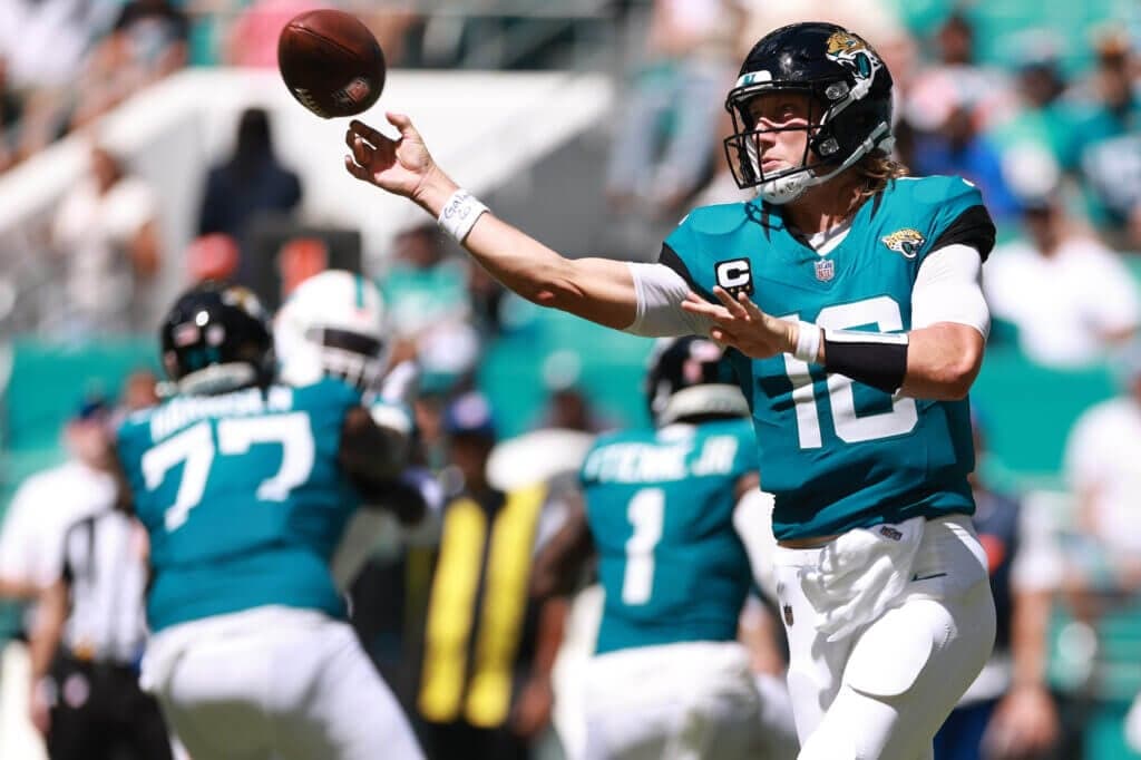 Cleveland Browns at Jacksonville Jaguars odds, expert picks, how to watch: Jaguars slight favorites at home