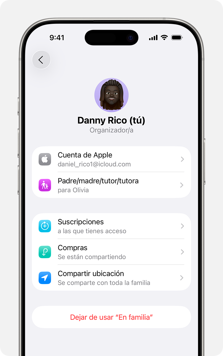 Pantalla de iPhone que muestra el paso para disolver un grupo En Familia.