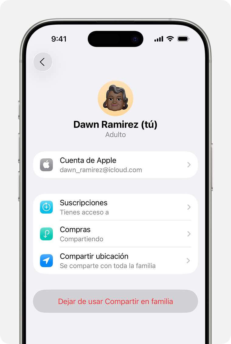Pantalla de un iPhone en la que se muestra el paso para salir de un grupo de Compartir en familia.