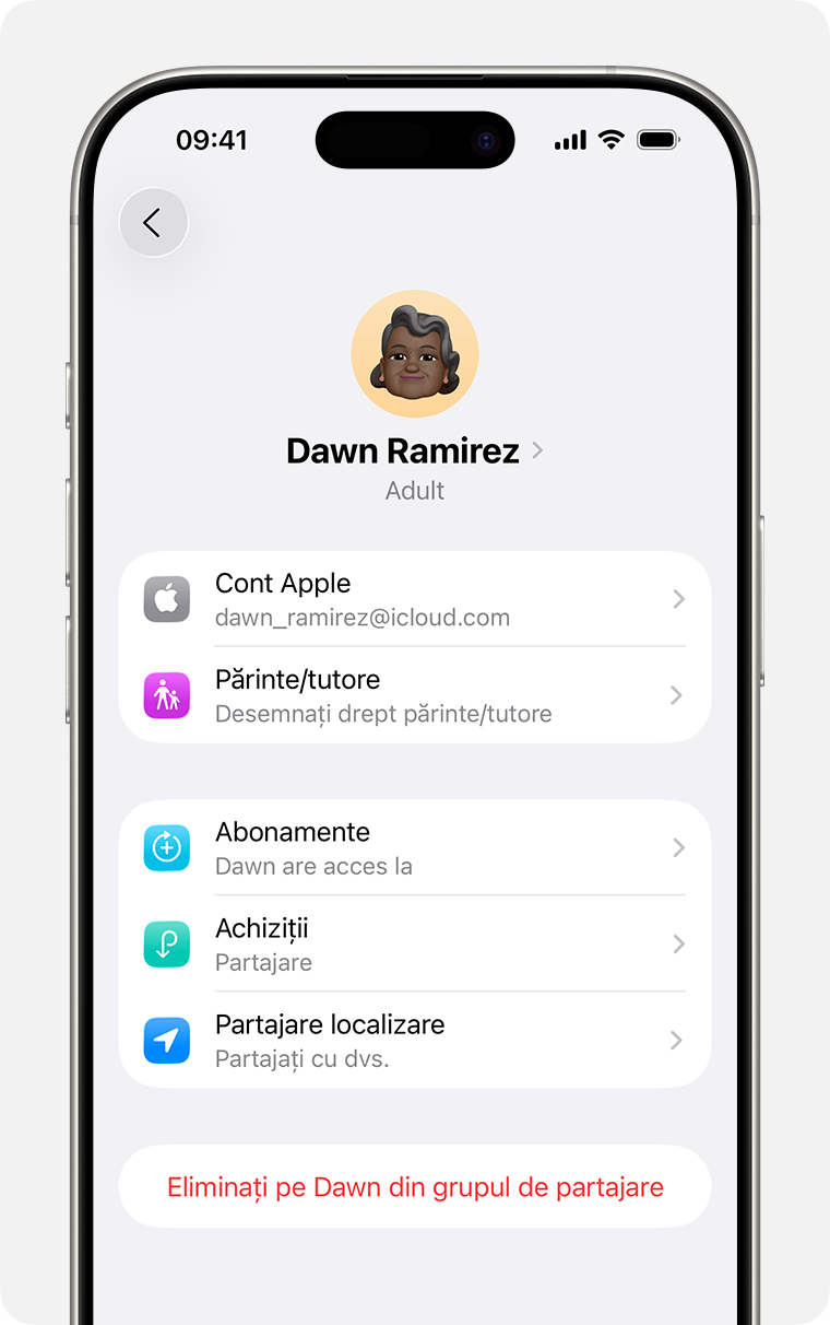 Ecran de iPhone care arată pasul de eliminare a unui membru din grupul de Partajare familială.