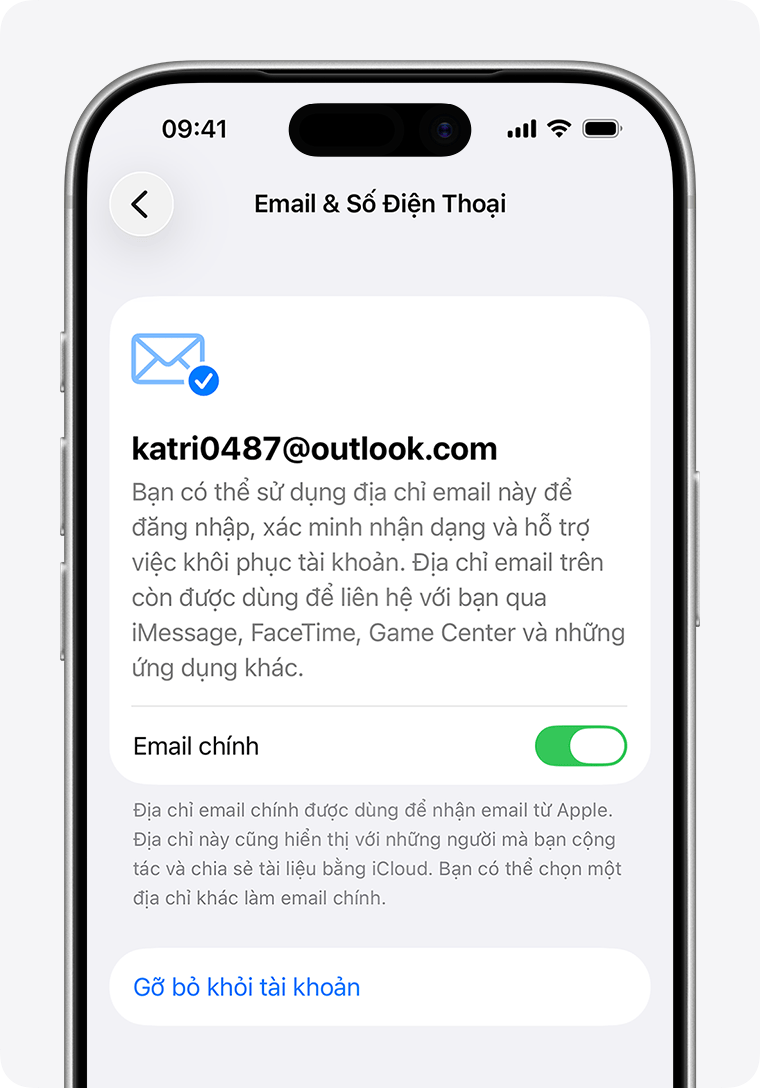 iPhone đang hiển thị mục cài đặt Tài khoản Apple và các tùy chọn để cập nhật hoặc xóa địa chỉ email chính