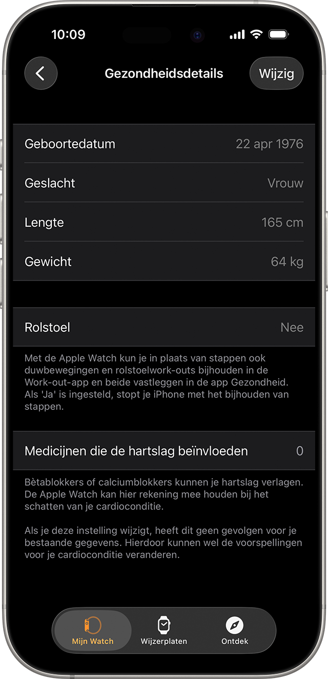 Een iPhone-scherm met de beschikbare gezondheidsgegevens die je kunt bijwerken, zoals geboortedatum, gender en lengte.