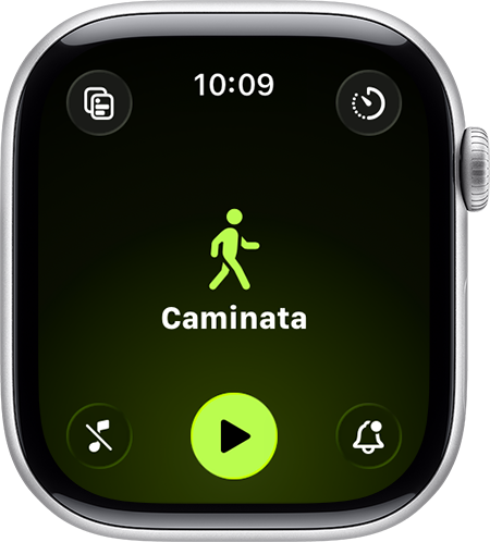 Un Apple Watch en el que se muestran los tipos de entrenamiento Caminata al aire libre y Caminata en interiores.
