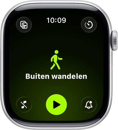Een Apple Watch die de work-out soorten wandeling buiten en wandeling binnen laat zien.