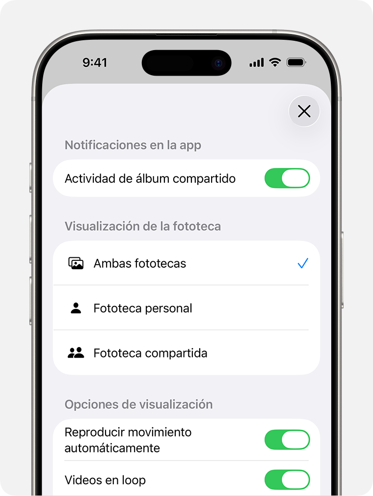 La pantalla de un iPhone donde se muestran Ambas fototecas, Fototeca personal y Fototeca compartida en Visualización de la fototeca.