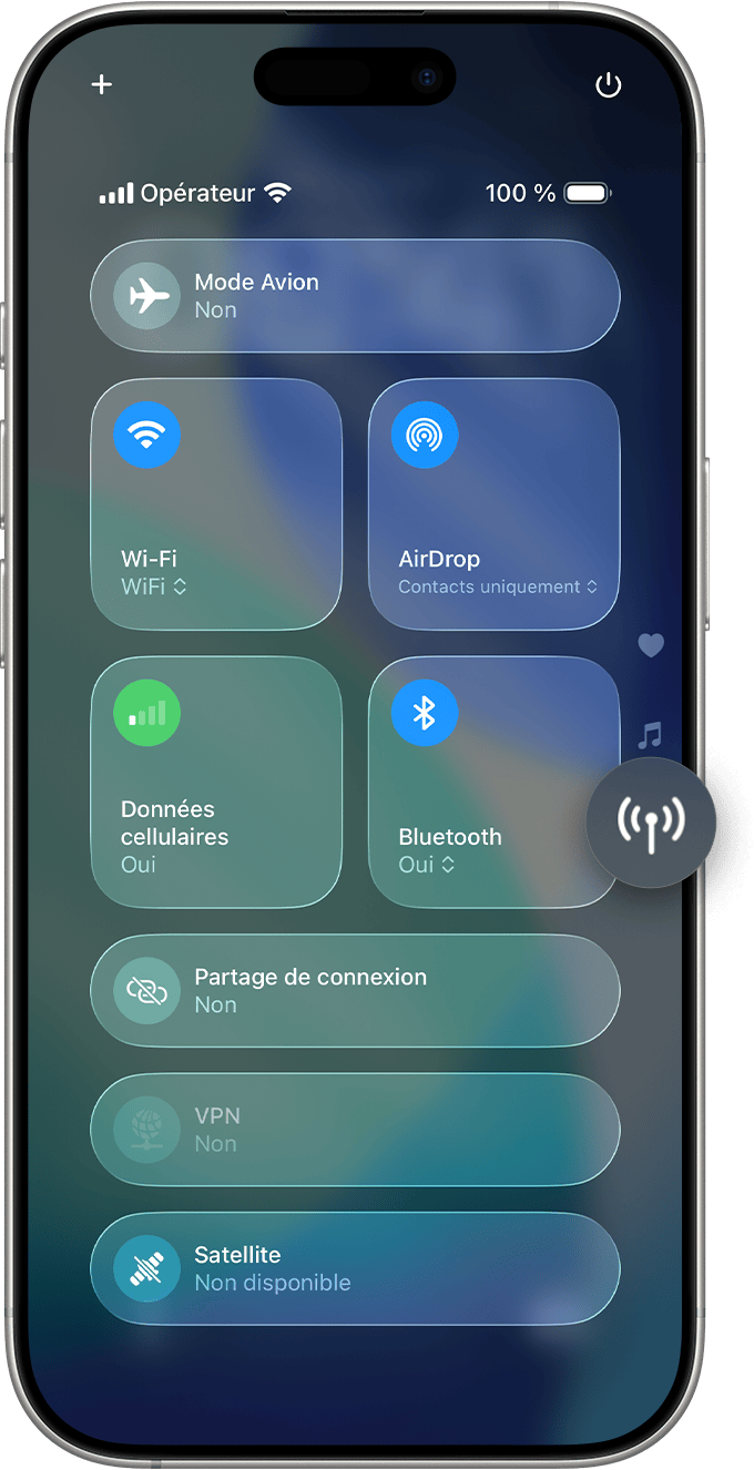 Centre de contrôle sur iPhone avec le bouton Connectivité agrandi sur le côté droit de l’écran. Le bouton Satellite en bas de la liste.