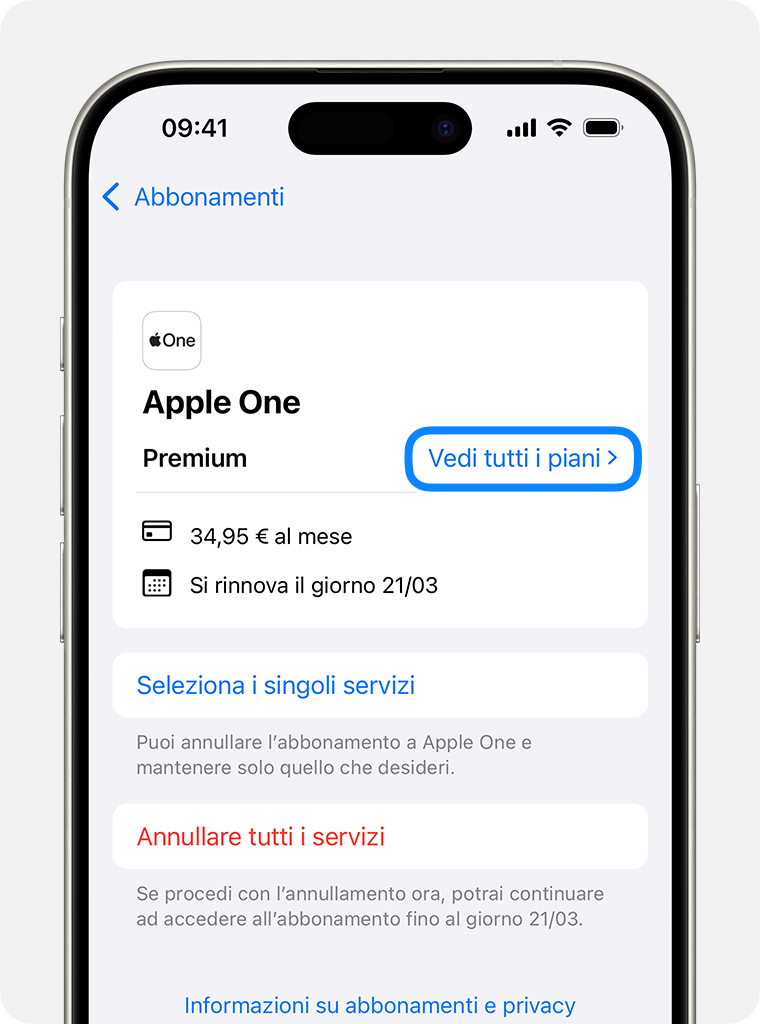Un iPhone 15 Pro che mostra la schermata Abbonamenti. Per vedere i piani disponibili per un abbonamento, tocca Vedi tutti i piani.