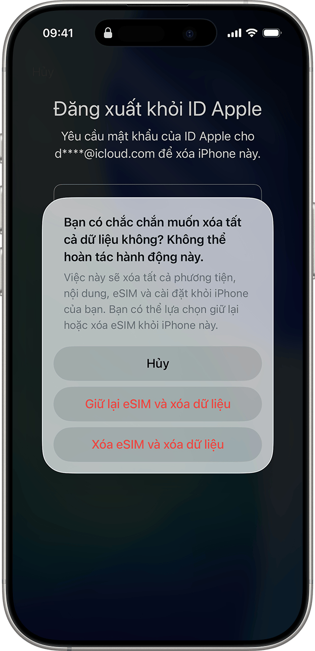 Khi tiến hành quy trình đặt lại mật mã trong iOS 17 trở lên, bạn có thể chọn giữ lại eSIM hoặc xóa eSIM.