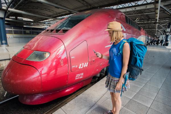 The use of Wi-Fi and roaming in train and metro stations, and in public spaces