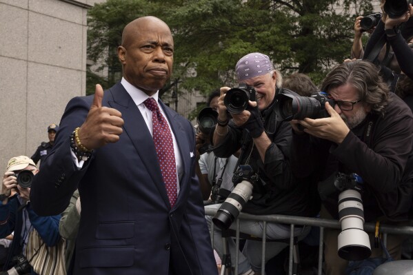 New York City mayor Eric Adams leaves Manhattan federal court after an appearance, Friday, Sept. 27, 2024, in New York. (AP Photo/Yuki Iwamura)