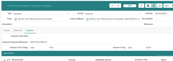 Customer invoice with payment reference