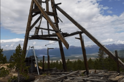 Wooden Mining Structure