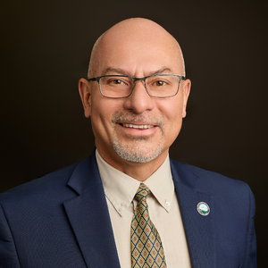 Portrait Photo Image of Commissioner Longinos Gonzalez Jr