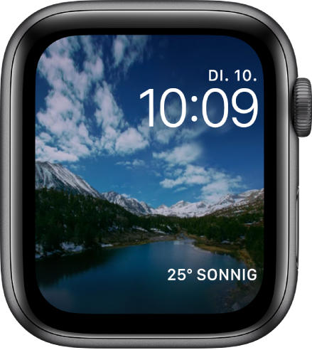 Auf dem Zifferblatt „Zeitraffer“ wird ein Zeitraffervideo einer schönen Landschaft angezeigt. Unten befindet sich die Komplikation „Wetter“.