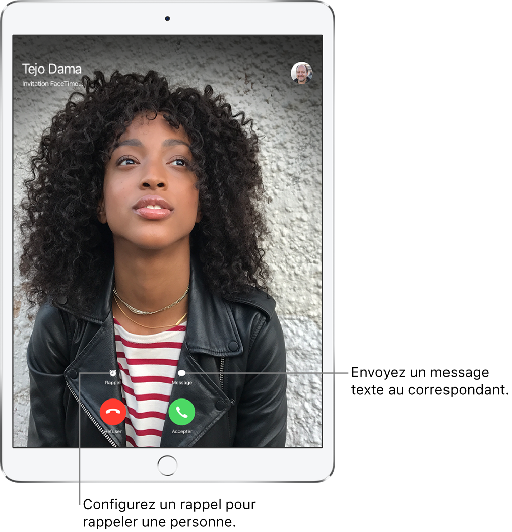 L’écran d’appel entrant. Au bas de l’écran, dans le rang du haut (de gauche à droite) : les boutons Rappel et Message. Dans le rang du bas, de gauche à droite : les boutons Refuser et Accepter.
