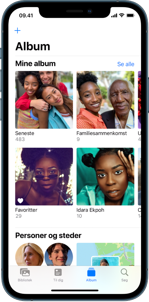 Fanen Album nederst på skærmen er valgt. Under overskriften Mine album findes album med navnene Seneste, Fantastiske Indien, Favoritter og Cykelture. Ved siden af overskriften Mine album findes knappen Se alle. Knappen Tilføj er placeret i øverste venstre hjørne af skærmen.
