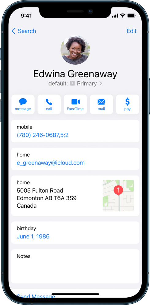 Tālruņa numurs ar komatu, kas norāda divu sekunžu pauzi starp cipariem, un semikols, kas norāda, ka numura izsaukšana jāpārtrauc, kamēr vēlreiz nav nospiesta izsaukšanas poga.