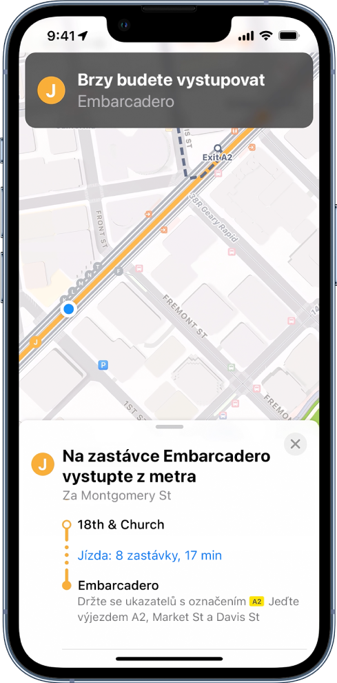 Mapa se zobrazenou trasou veřejnou dopravou a oznámením, že máte brzy vystoupit
