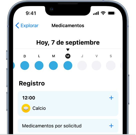 La pantalla Medicamentos en Salud mostrando una línea del tiempo y un registro de medicamentos.