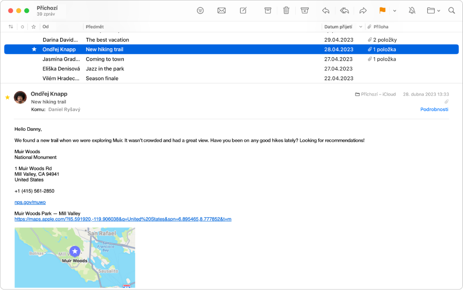 Okno Mailu se seznamem zpráv ve sloupcovém uspořádání – se sloupci jako například „Od“„Předmět“„Datum přijetí“ – a s náhledem zpráv pod seznamem