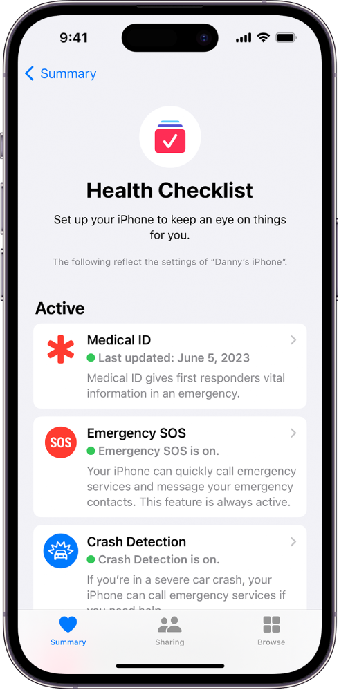 Ekrāns Health Checklist, kurā redzamas aktivizētas funkcijas Medical ID, Emergency SOS un Crash Detection paziņojumi.