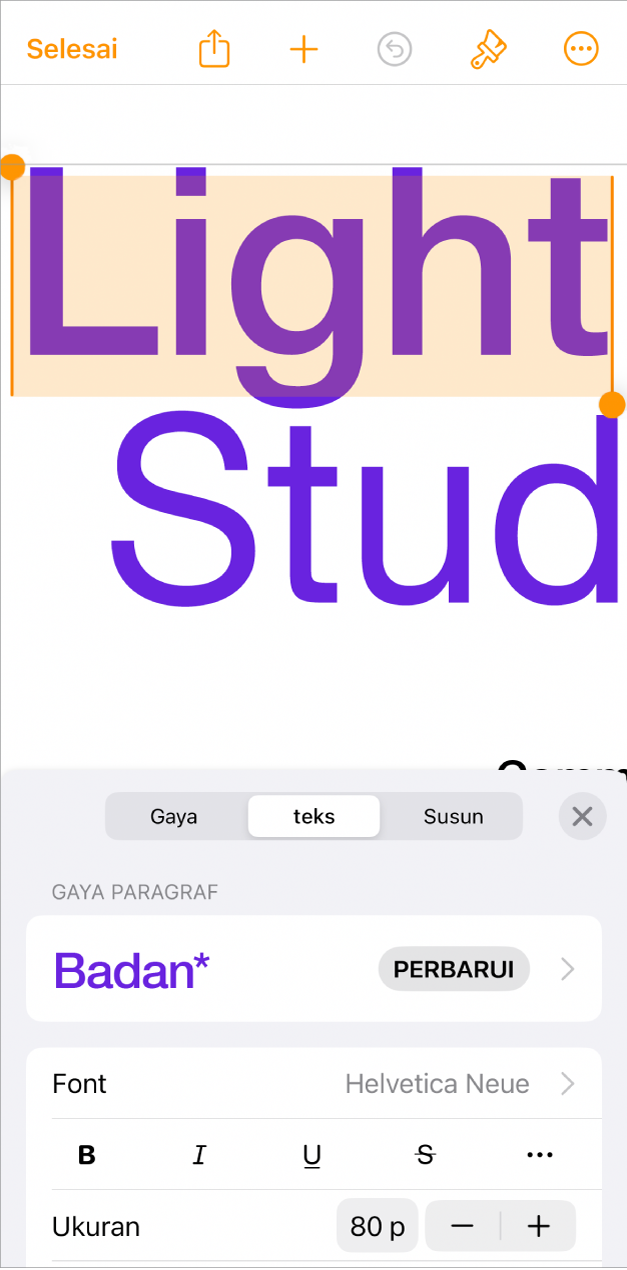 Di dokumen terbuka, teks dipilih dan pilihan teks ditampilkan di bagian bawah.