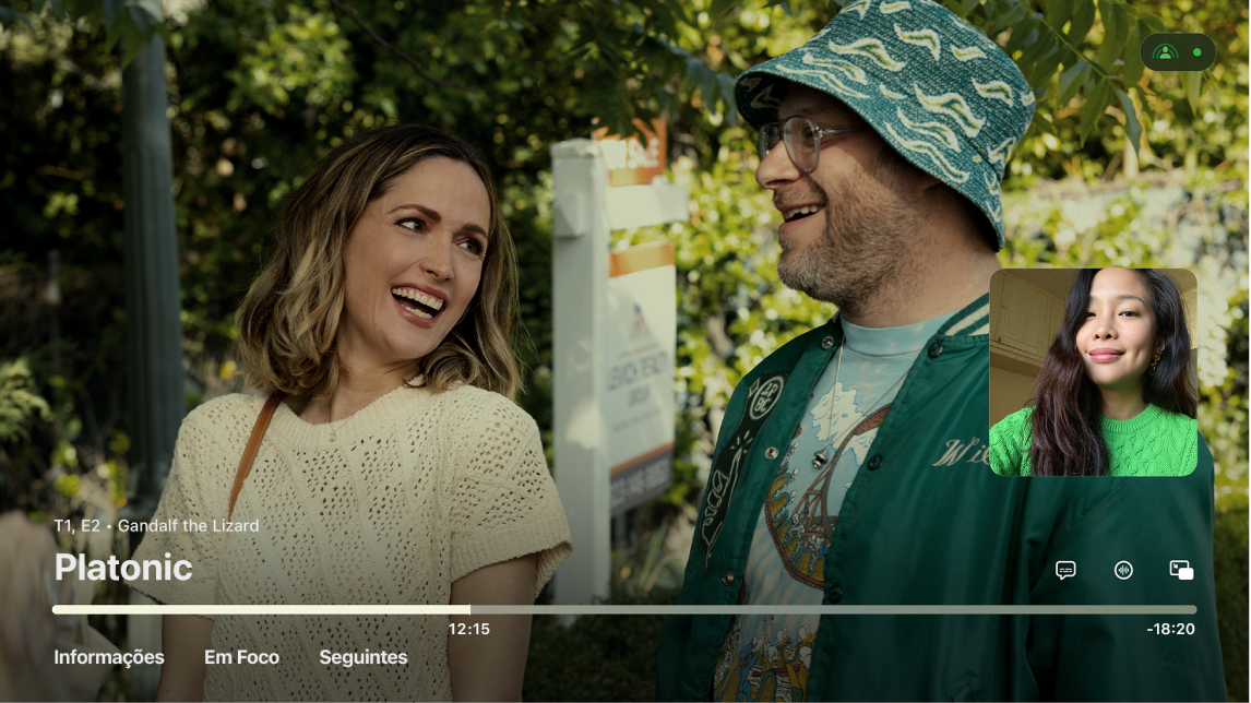 Exemplo de SharePlay mostrado em um iPhone e Apple TV.