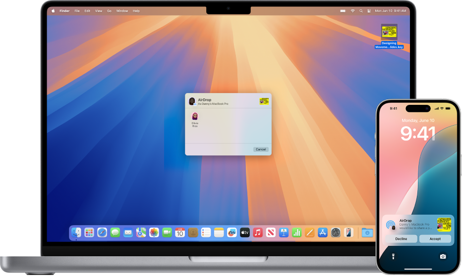 Ein Mac befindet sich neben einem iPhone. Der AirDrop-Dialog ist auf dem Mac-Schreibtisch geöffnet und bereit, ein Dokument mit dem iPhone und einem anderen MacBook Pro (nicht abgebildet) zu teilen. Auf dem iPhone-Sperrbildschirm ist eine Mitteilung über den Empfang des Dokuments zu sehen.