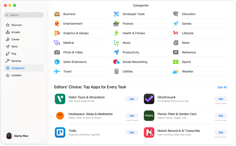 Pagina Categorii din Mac App Store. Bara laterală din stânga include și linkuri către alte pagini: Descoperiți, Arcade, Creați, Lucrați, Jucați‑vă, Dezvoltați și Actualizări.