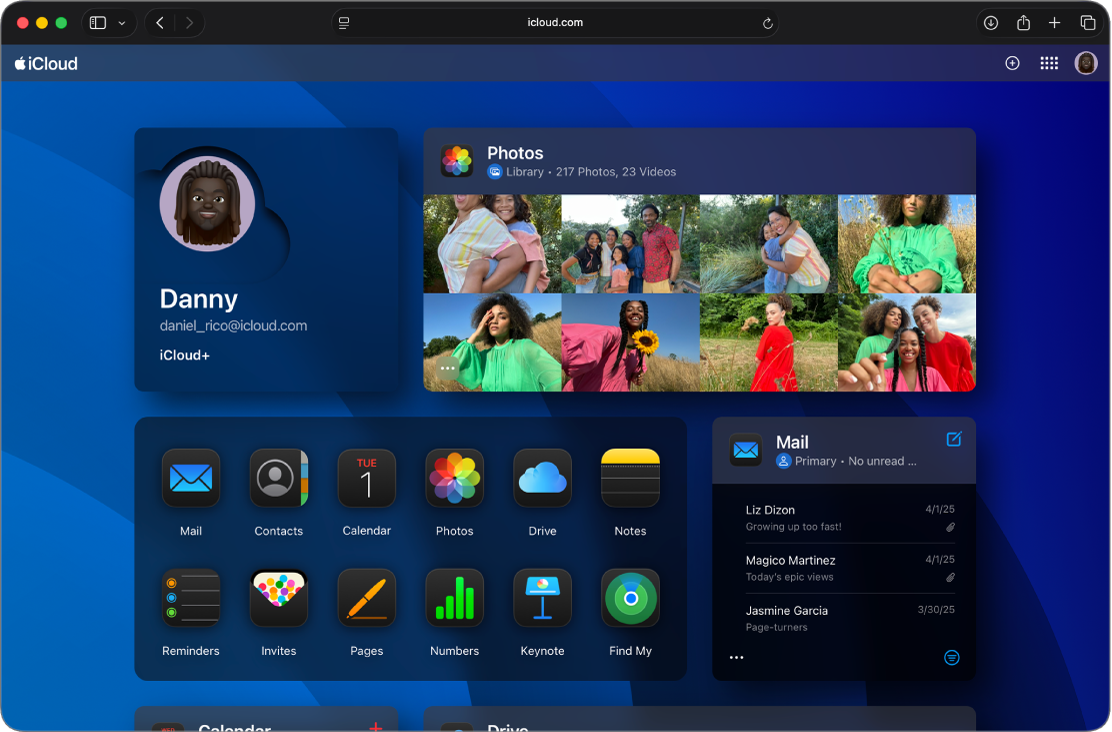หน้าหลัก iCloud.com ที่เปิดโหมดสีเข้มอยู่