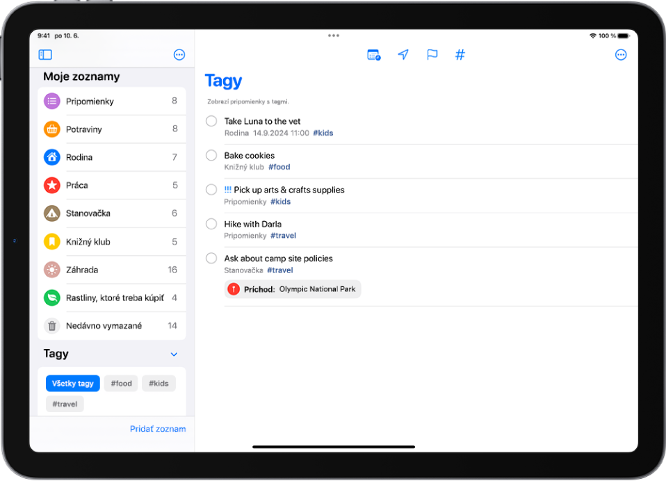 Apka Pripomienky zobrazujúca niekoľko zoznamov a Prehliadač tagov vľavo. Vpravo je zoznam všetkých položiek s tagmi.