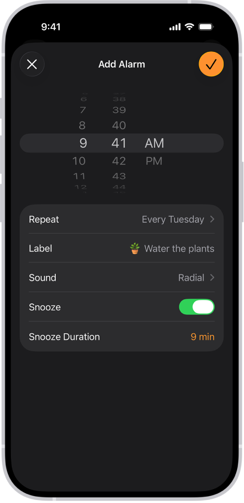 Ekrāns modinātāja maiņai ar iestatījumiem, lai mainītu modinātāja laiku, izvēlētos, vai modinātājs tiek atkārtots, pievienotu modinātāja apzīmējumu, atlasītu modinātāja skaņu, ieslēgtu snaudu un mainītu snaudas ilgumu.