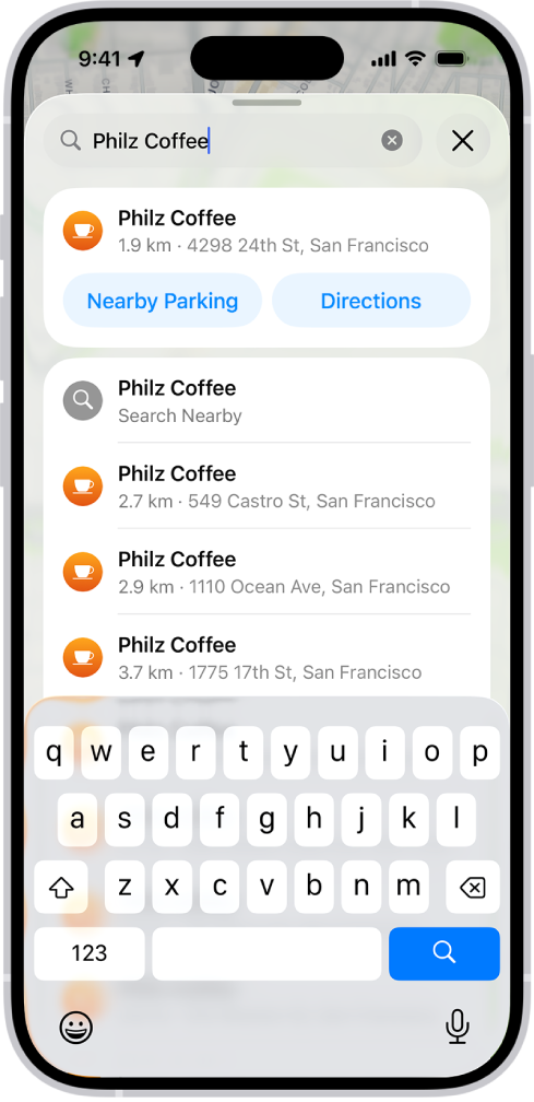 Een locatie wordt in het zoekveld van Kaarten getypt en de resultaten worden eronder weergegeven.
