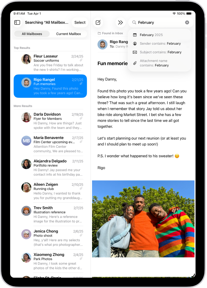 En melding er åpen i Mail-appen, og det skrives inn søkeord i sidepanelet på skjermen.