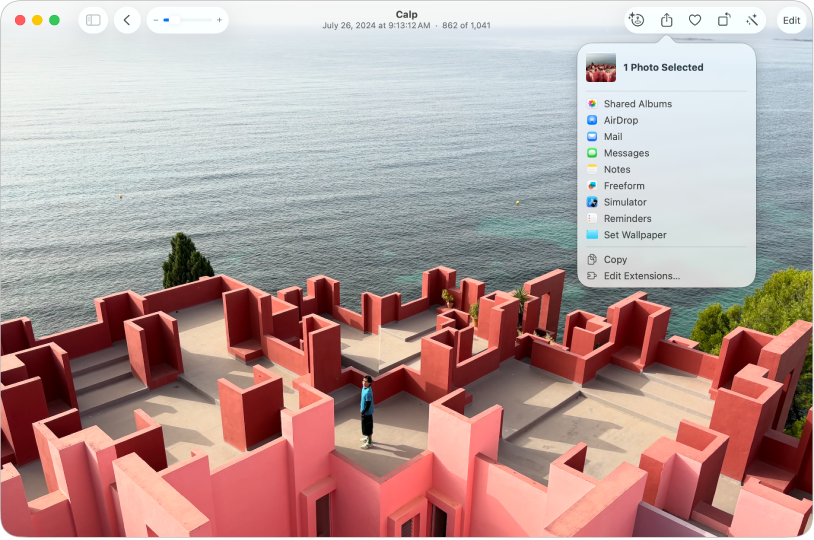 Fotoğraflar penceresinde bir fotoğraf açık. Paylaş menüsü seçili, bu fotoğrafı paylaşmak için kullanılacak uygulamaların listesini gösteriyor.