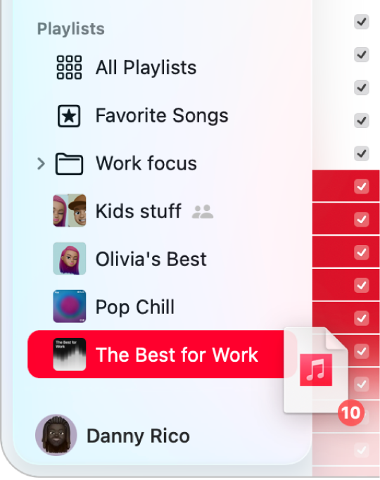 Dix morceaux sont déplacés vers une playlist. La playlist est mise en surbrillance.