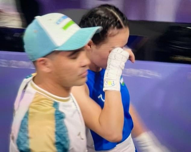 Uzbekistani boxer Sitora Turdibekova was seen crying after losing to Lin Yu-Ting