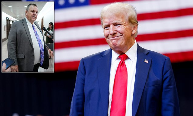 Donald Trump hurls shocking fat-shaming insults at US senator over the size of his